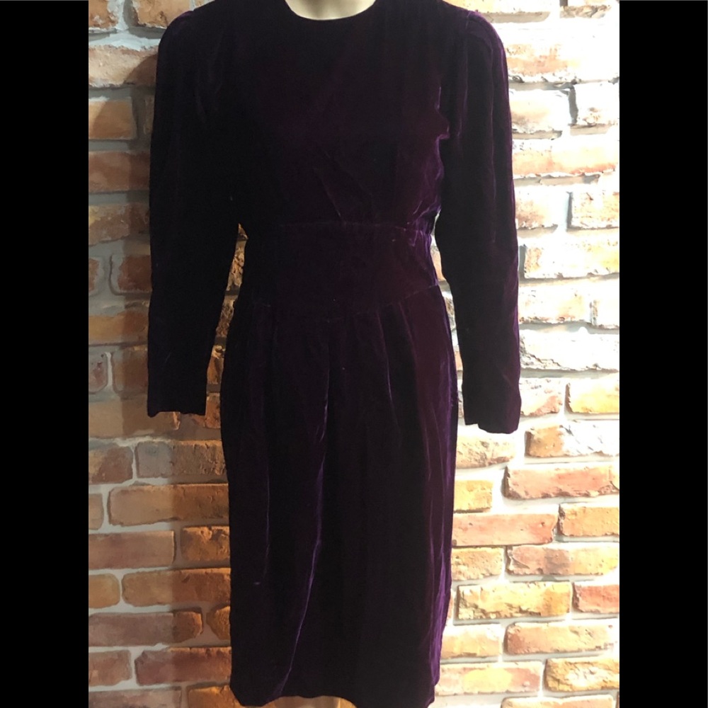 Velvet vintage cutout dress